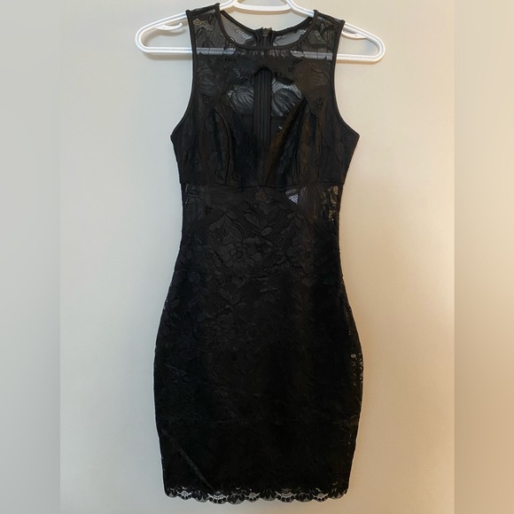 XS Guess Dress - Picture 2 of 3